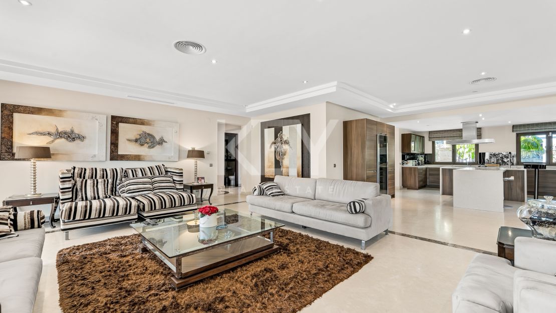 Esplendida villa privada ubicada en Las Brisas, Marbella