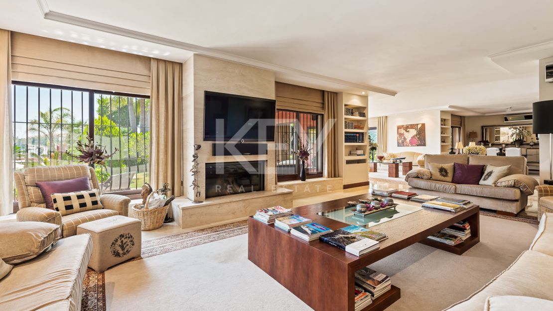 Fantástica villa en estilo Mediterráneo con vistas panorámicas en Nueva Andalucia, Marbella