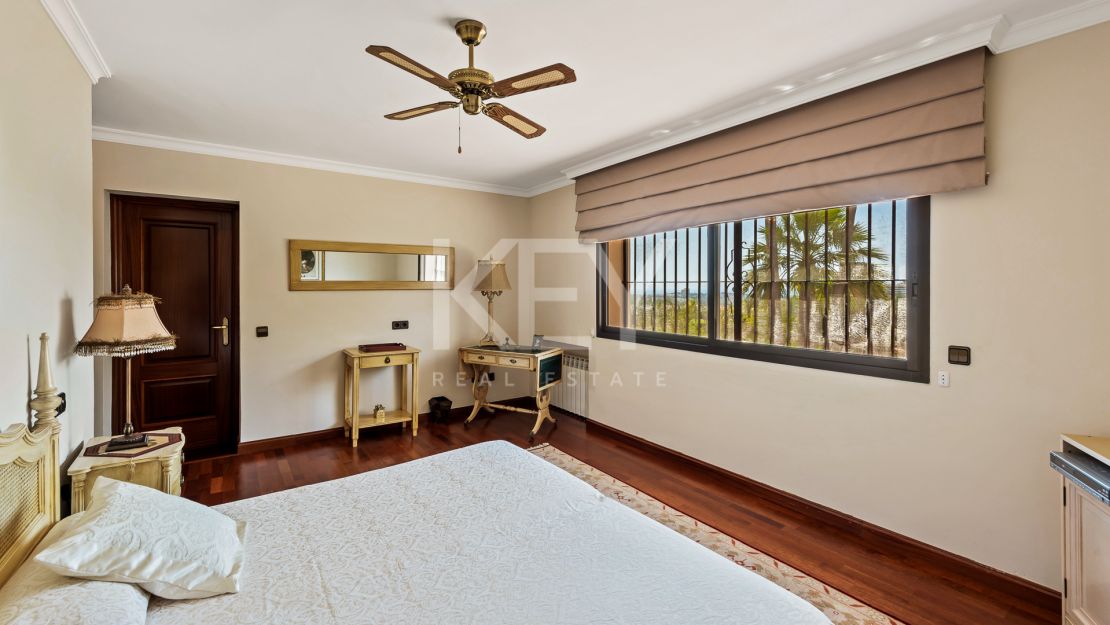 Fantástica villa en estilo Mediterráneo con vistas panorámicas en Nueva Andalucia, Marbella