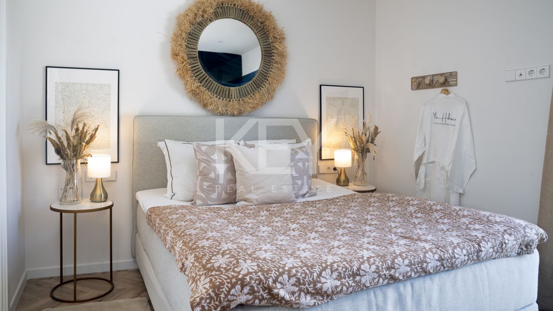 Elegante villa con diseño moderno en Nueva Andalucía