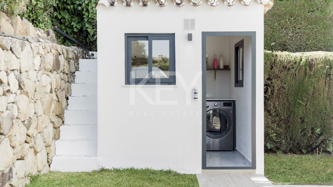 Elegante villa con diseño moderno en Nueva Andalucía