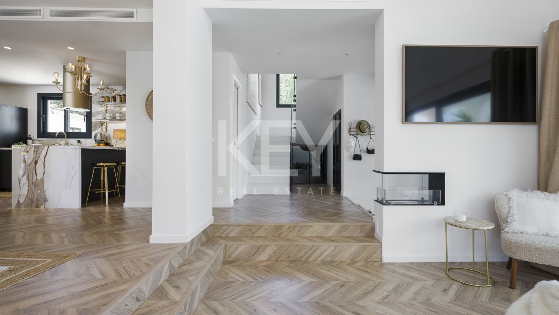 Elegante villa con diseño moderno en Nueva Andalucía