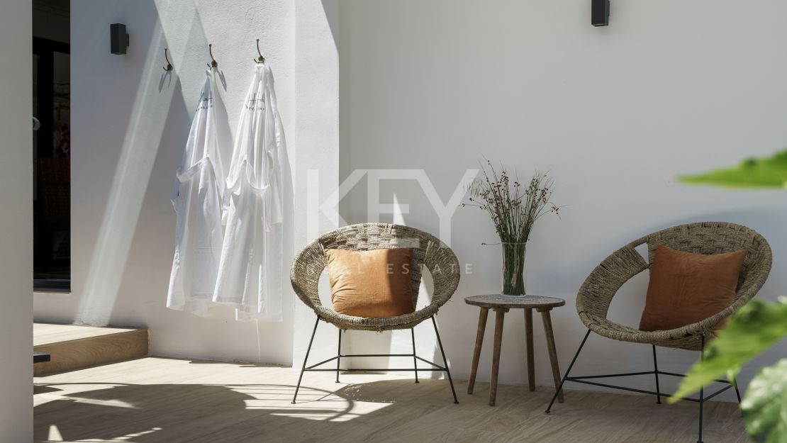 Elegante villa con diseño moderno en Nueva Andalucía