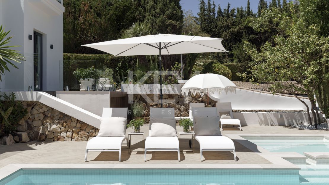 Elegante villa con diseño moderno en Nueva Andalucía