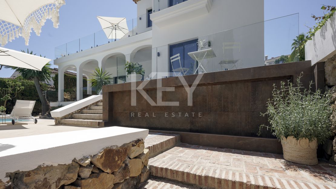 Elegante villa con diseño moderno en Nueva Andalucía