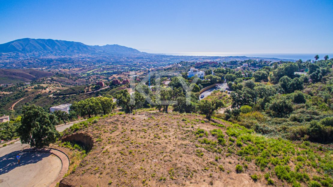 Impresionante parcela con vistas panorámicas al mar y a la montaña en La Mairena