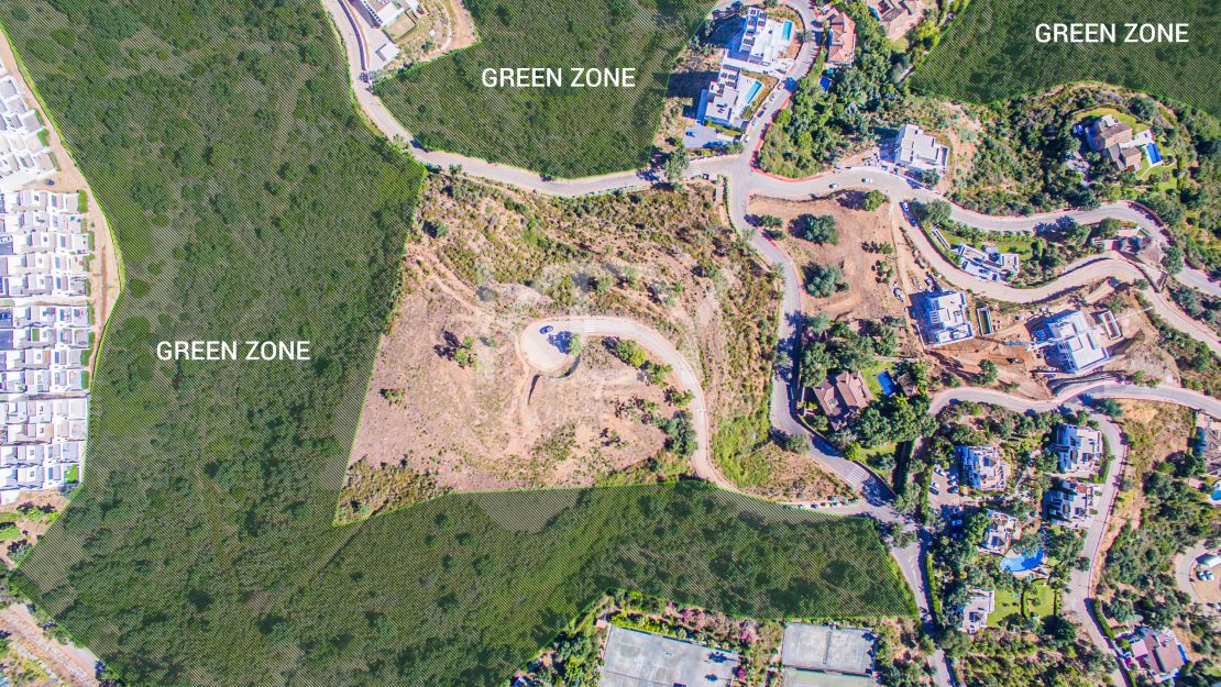 Impresionante parcela con vistas panorámicas al mar y a la montaña en La Mairena