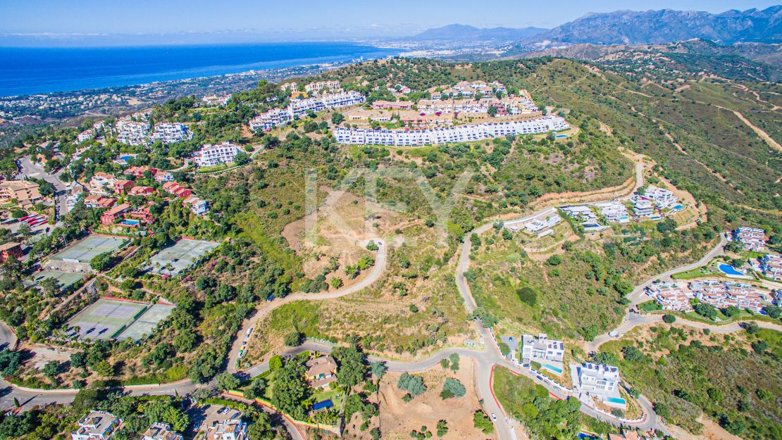 Impresionante parcela con vistas panorámicas al mar y a la montaña en La Mairena