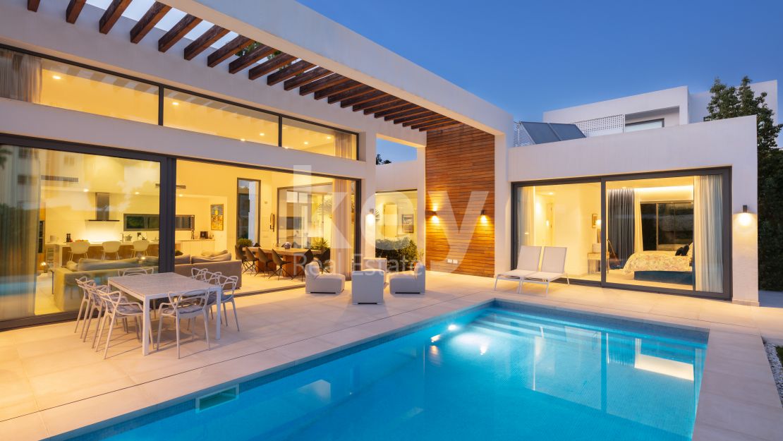 Stunning brand new modern villa in New Golden Mile, Estepona
