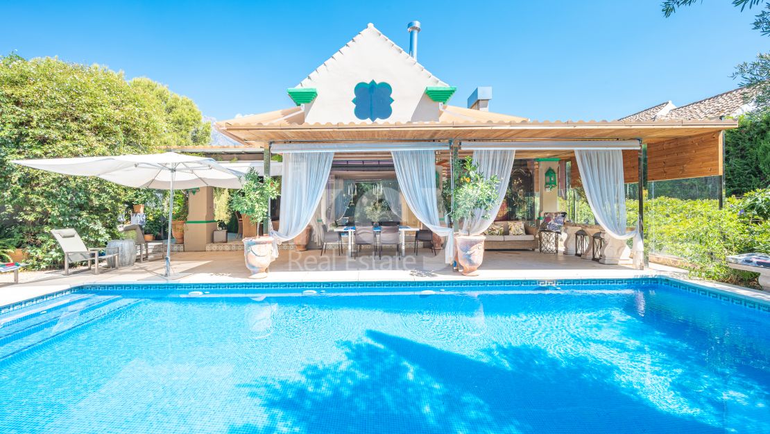 Spectacular villa in an extravagant style situated in Las Lomas de Marbella Club.