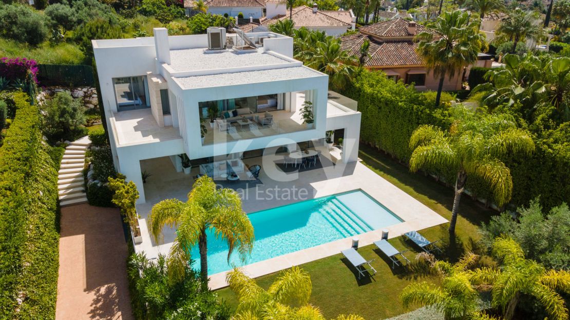 Outstanding and modern villa for sale in Los Naranjos Golf, Marbella