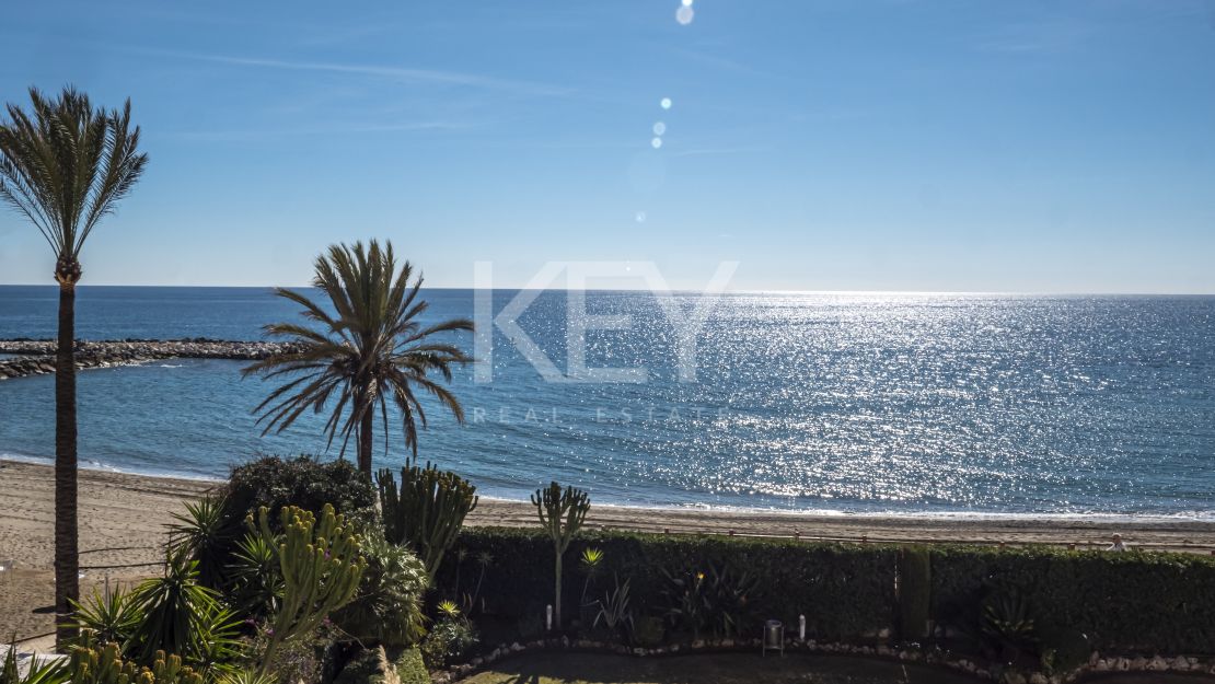 Квартира на первой линии пляжа в Ла Эррадура, Пуэрто Банус на продажу