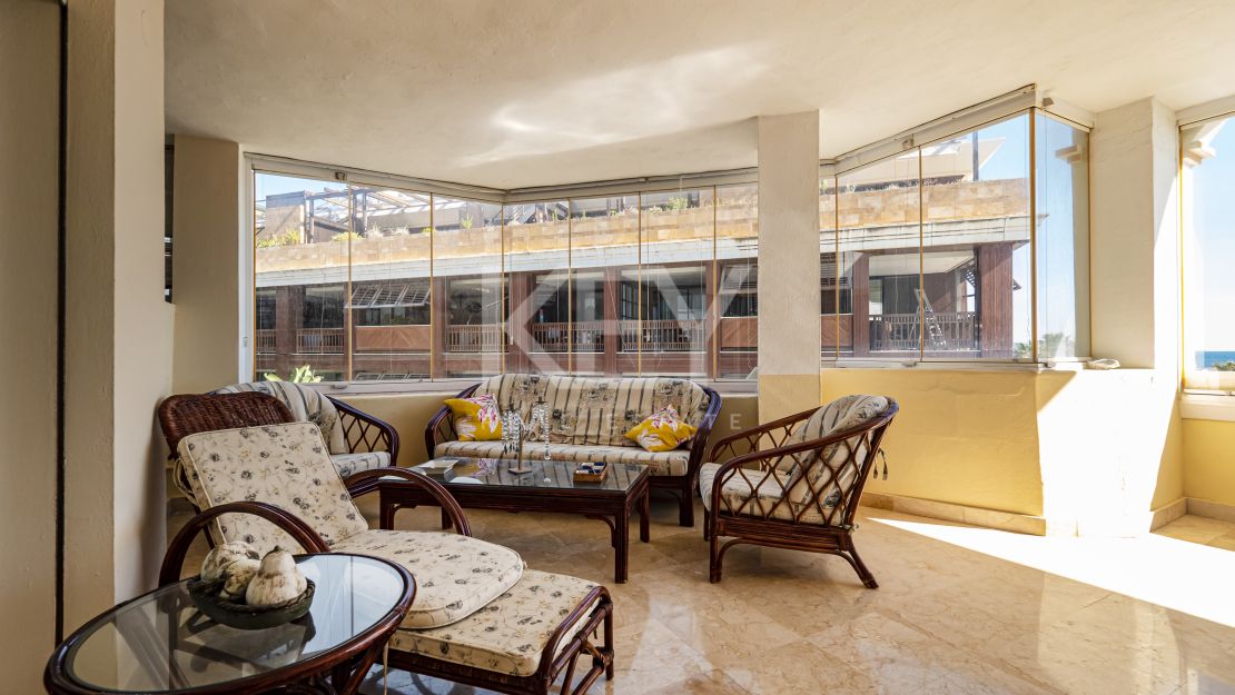 Квартира на первой линии пляжа в Ла Эррадура, Пуэрто Банус на продажу