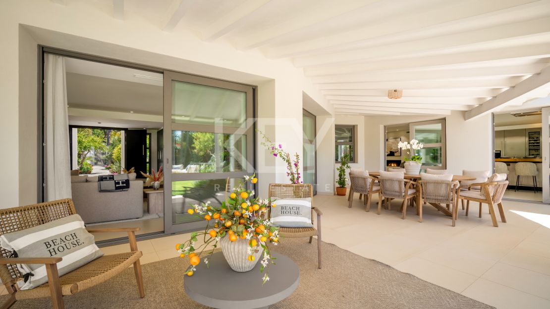 Iconic luxury bungalow – tropical oasis with golf views in La Cerquilla, Nueva Andalucía