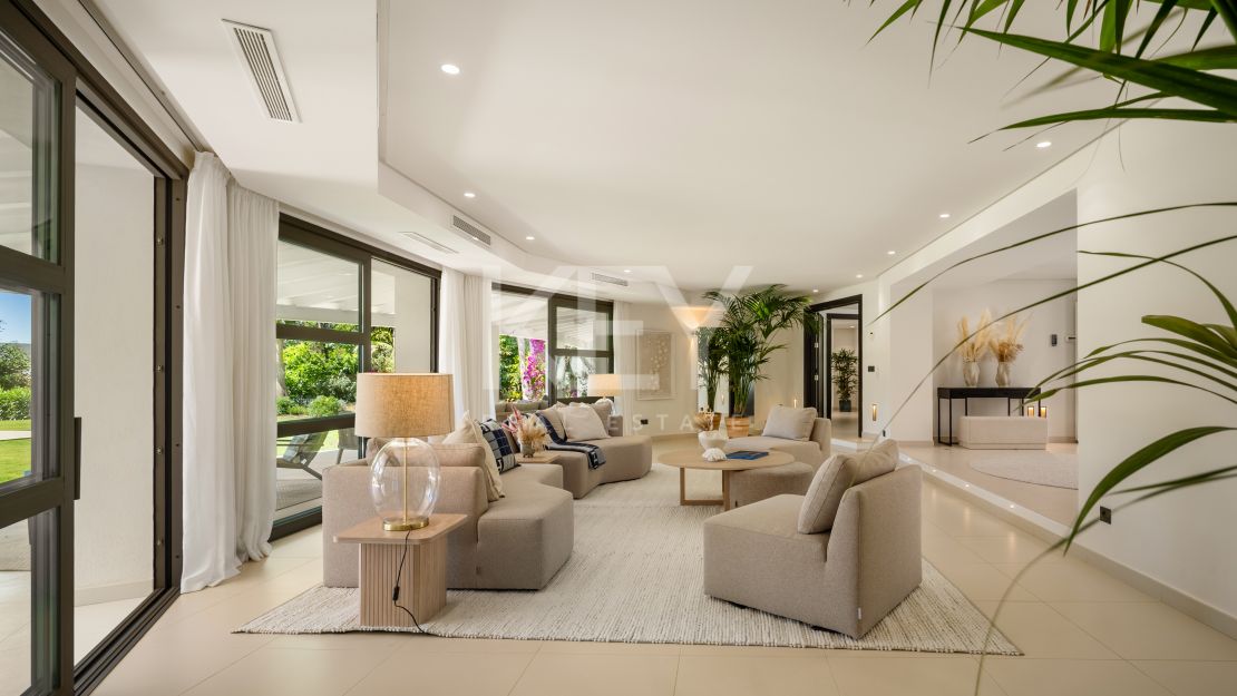 Iconic luxury bungalow – tropical oasis with golf views in La Cerquilla, Nueva Andalucía