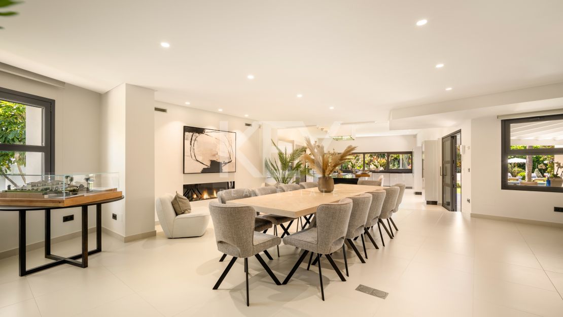 Iconic luxury bungalow – tropical oasis with golf views in La Cerquilla, Nueva Andalucía