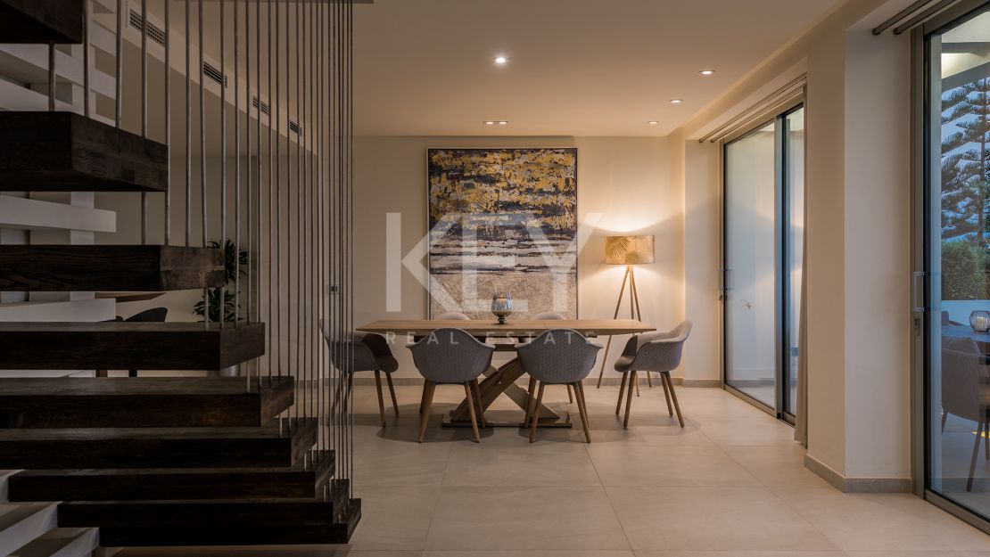 Villa Oasis: Идеальная вилла на берегу моря в Ла-Кала-де-Михас с потрясающим видом на море для краткосрочной аренды