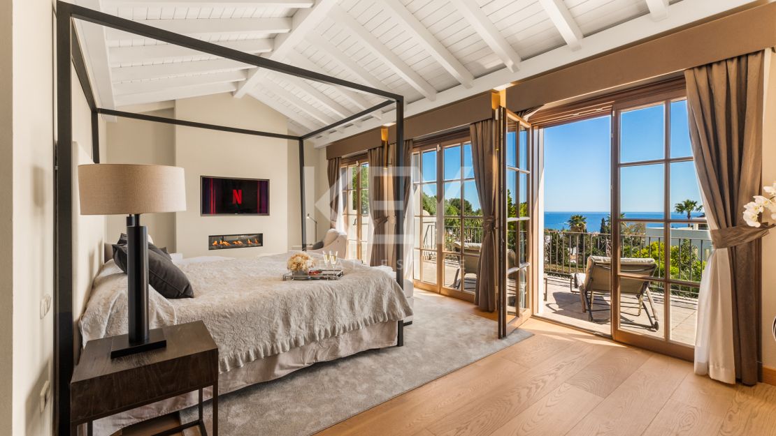 Exquisite villa for short term rent with mountain and sea views in La Carolina, Golden Mile