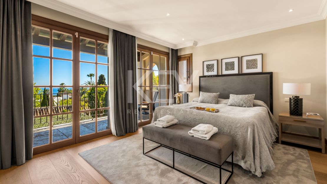 Exquisite villa for short term rent with mountain and sea views in La Carolina, Golden Mile