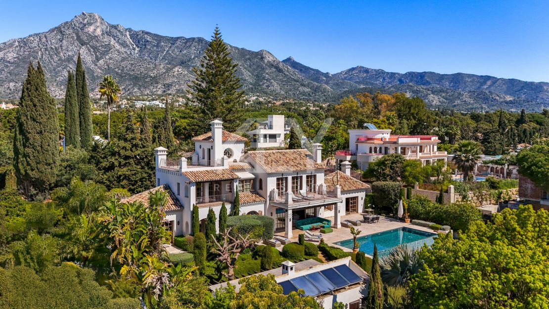 Exquisite villa for short term rent with mountain and sea views in La Carolina, Golden Mile