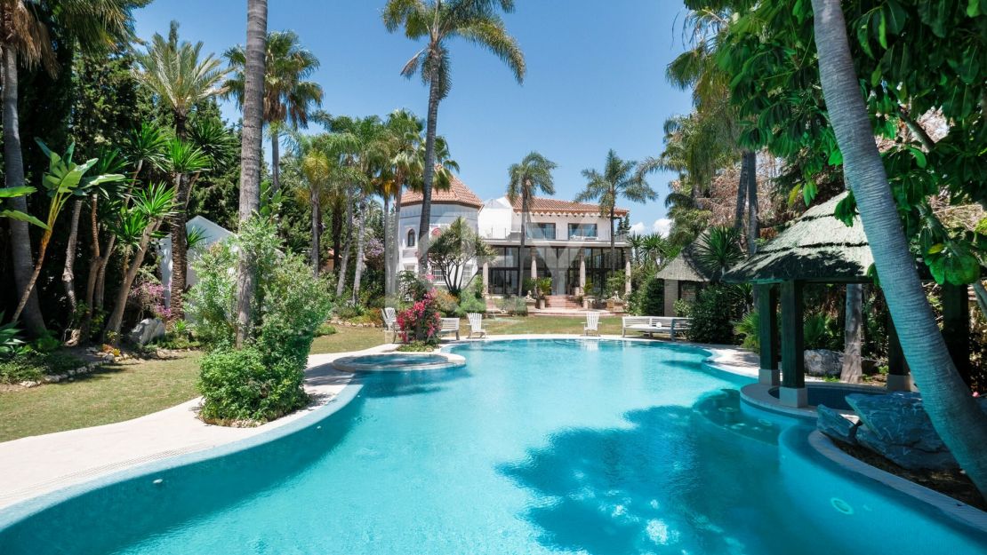 Luxury Villa for short-term rent in Marbella - Puerto Banus
