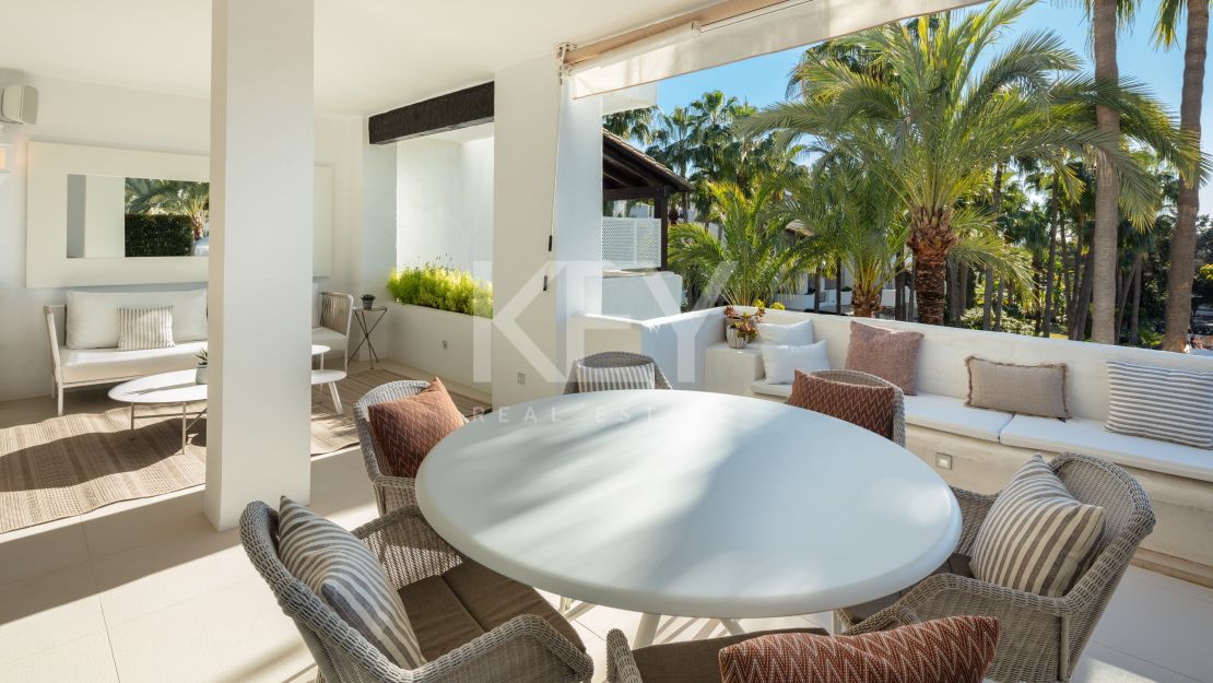 Впечатляющий двухуровневый пентхаус на продажу в Пуэнте Романо, Марбелья