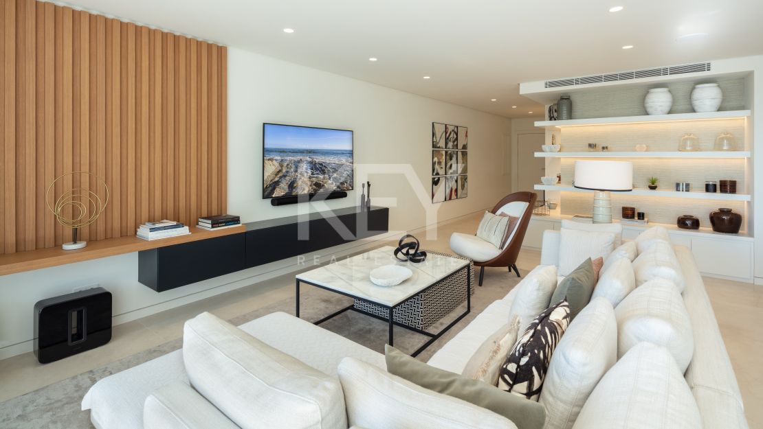 Впечатляющий двухуровневый пентхаус на продажу в Пуэнте Романо, Марбелья