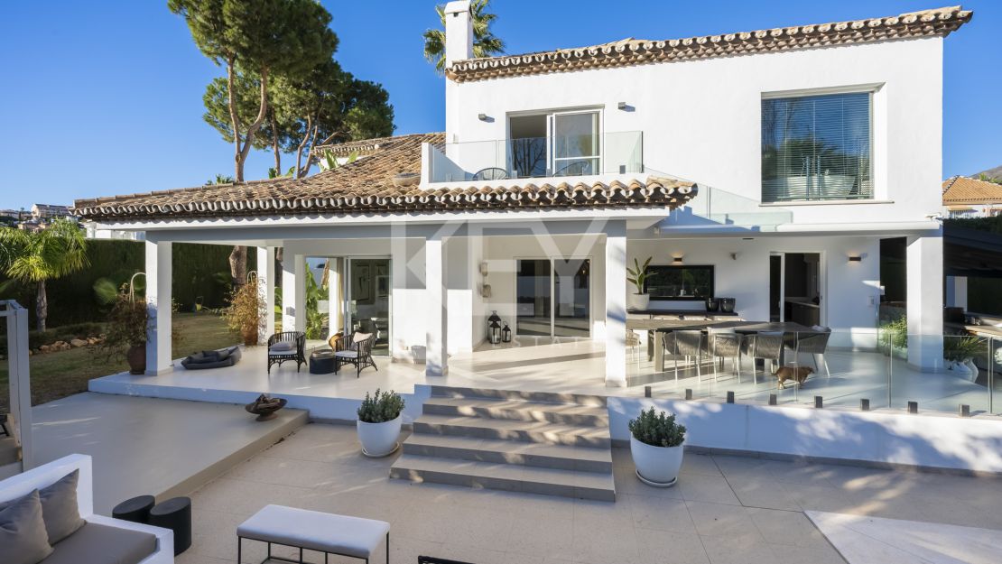 Villa moderna en venta en la ubicación más cotizada de Nueva Andalucía, Marbella