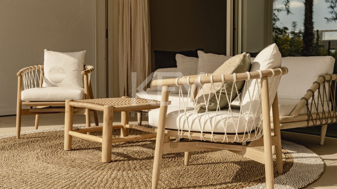 Un Hermoso Apartamento en Planta Baja en Palo Alto, Ojén, con Impresionantes Vistas al Mar para Alquiler a Largo Plazo