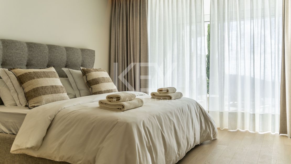 Un Hermoso Apartamento en Planta Baja en Palo Alto, Ojén, con Impresionantes Vistas al Mar para Alquiler a Largo Plazo