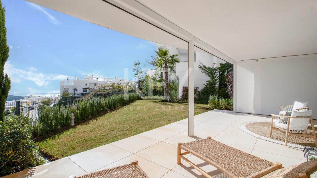 Un Hermoso Apartamento en Planta Baja en Palo Alto, Ojén, con Impresionantes Vistas al Mar para Alquiler a Largo Plazo
