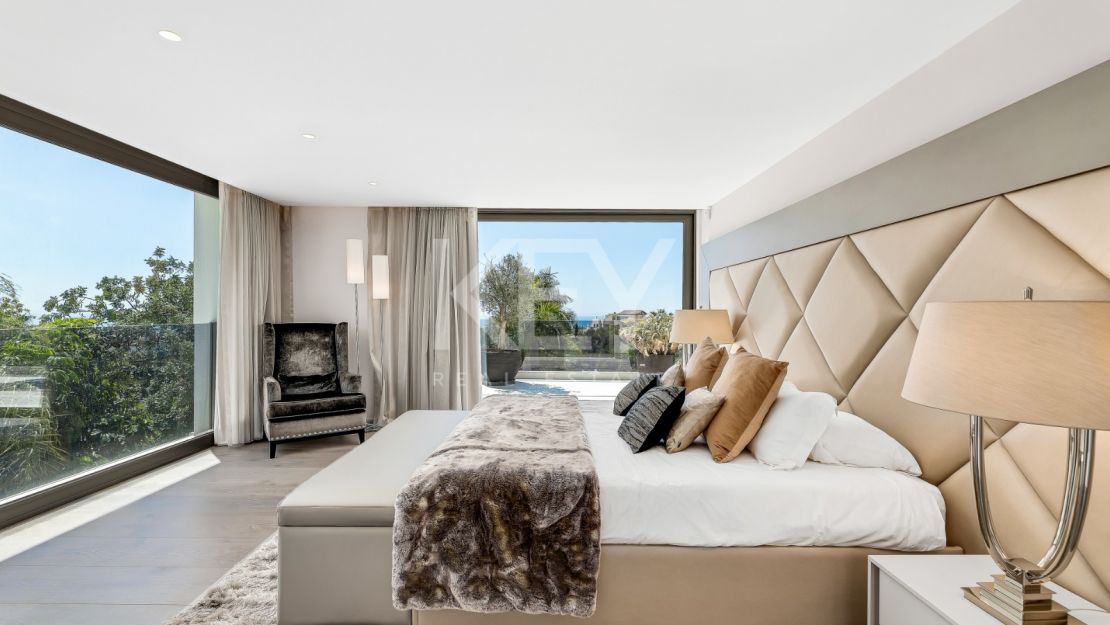 Вилла Queen: роскошная вилла для отдыха с джакузи на крыше, кинотеатром и СПА в Cascada de Camoján