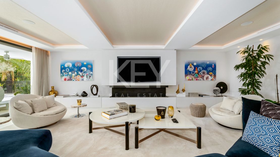 Вилла Queen: роскошная вилла для отдыха с джакузи на крыше, кинотеатром и СПА в Cascada de Camoján