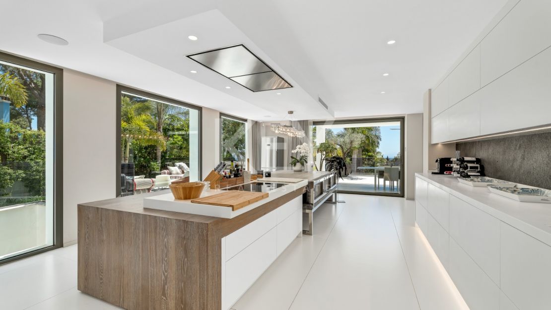 Вилла Queen: роскошная вилла для отдыха с джакузи на крыше, кинотеатром и СПА в Cascada de Camoján