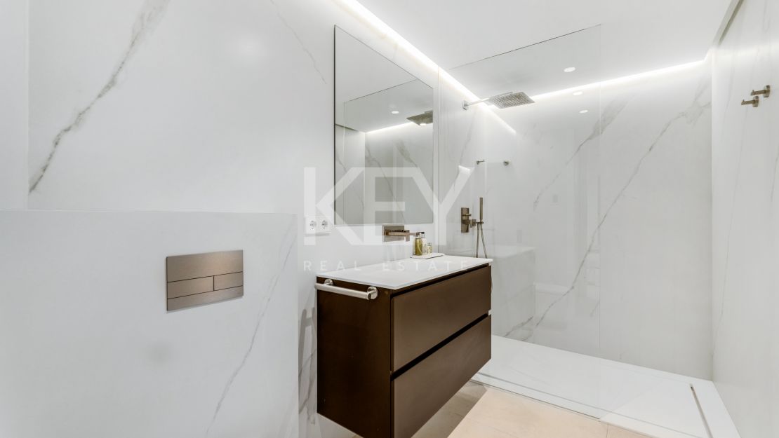 Вилла Queen: роскошная вилла для отдыха с джакузи на крыше, кинотеатром и СПА в Cascada de Camoján