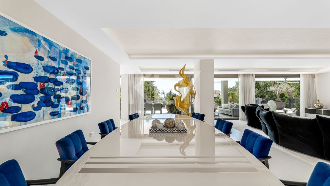 Вилла Queen: роскошная вилла для отдыха с джакузи на крыше, кинотеатром и СПА в Cascada de Camoján