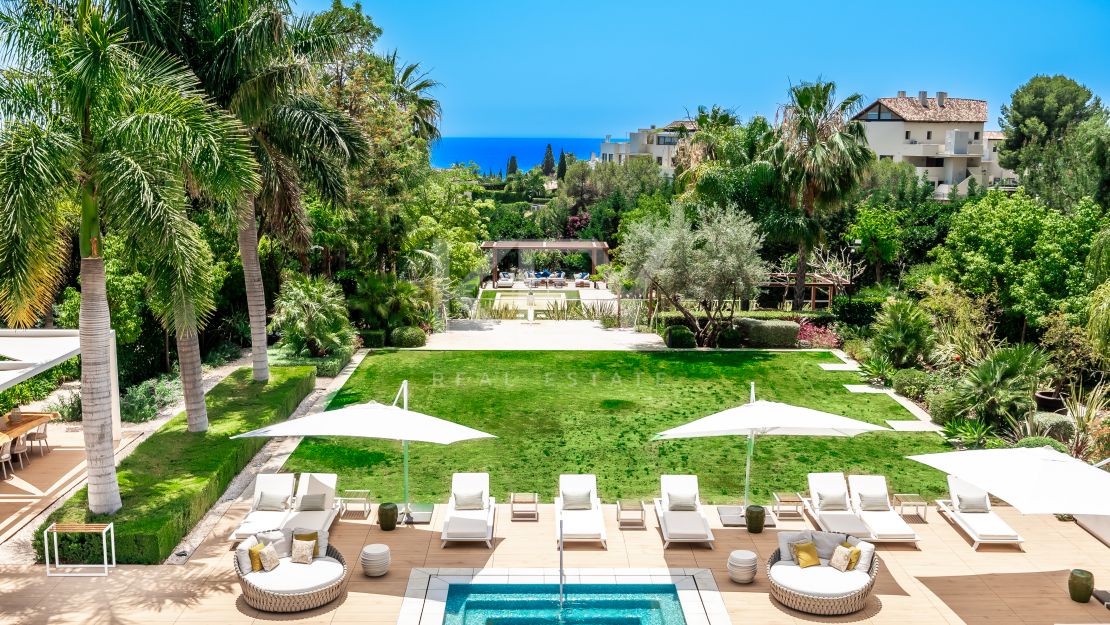 Вилла Queen: роскошная вилла для отдыха с джакузи на крыше, кинотеатром и СПА в Cascada de Camoján