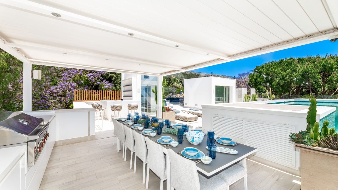 Вилла Queen: роскошная вилла для отдыха с джакузи на крыше, кинотеатром и СПА в Cascada de Camoján