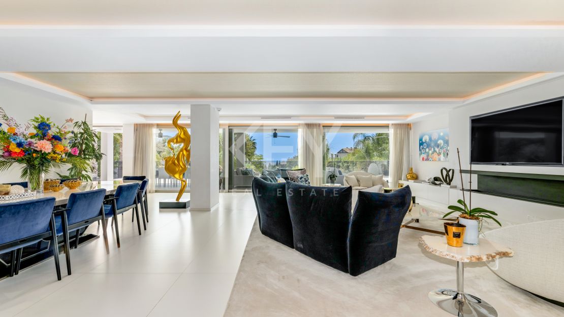 Вилла Queen: роскошная вилла для отдыха с джакузи на крыше, кинотеатром и СПА в Cascada de Camoján