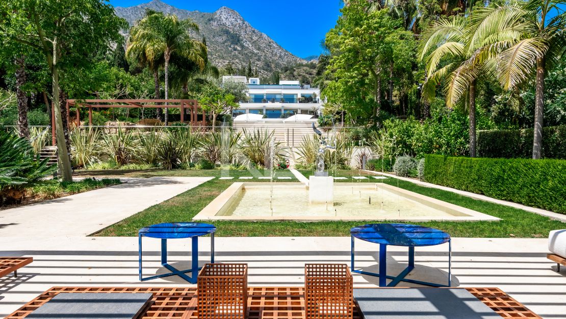 Вилла Queen: роскошная вилла для отдыха с джакузи на крыше, кинотеатром и СПА в Cascada de Camoján