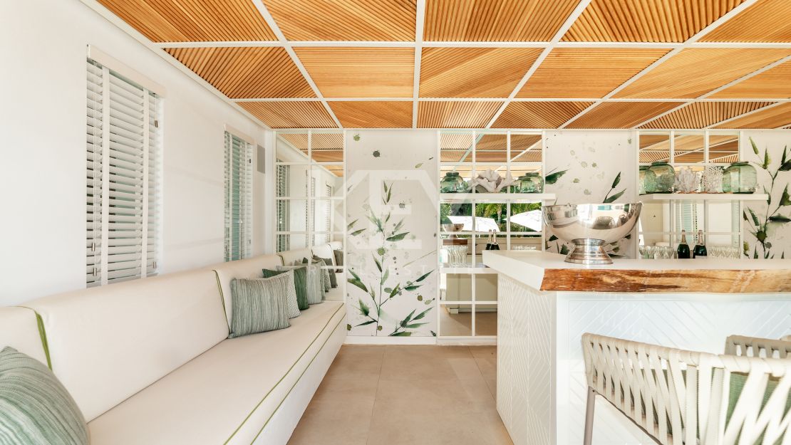 Вилла Queen: роскошная вилла для отдыха с джакузи на крыше, кинотеатром и СПА в Cascada de Camoján