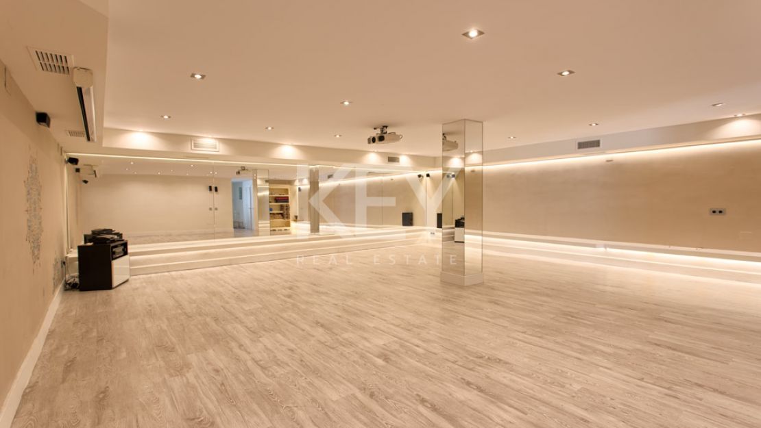 Unique Villa Short-Term Rental in Nagüeles, Marbella Golden Mile