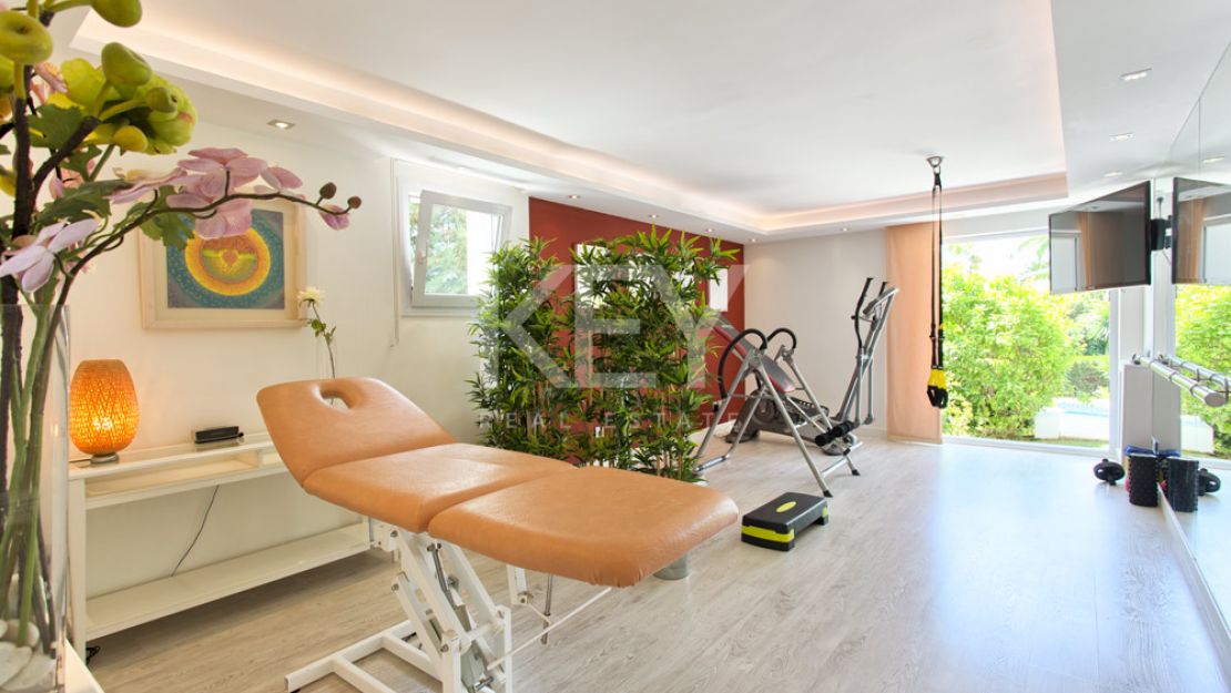 Unique Villa Short-Term Rental in Nagüeles, Marbella Golden Mile