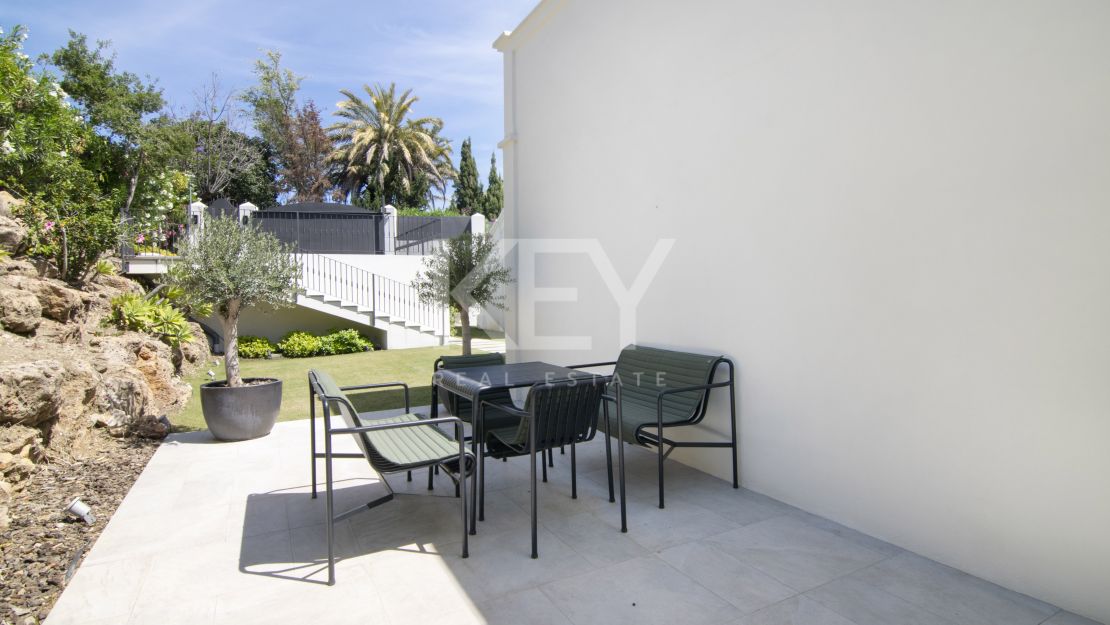 Красивая приватная вилла с 3 спальнями в Новой Андалусии на продажу