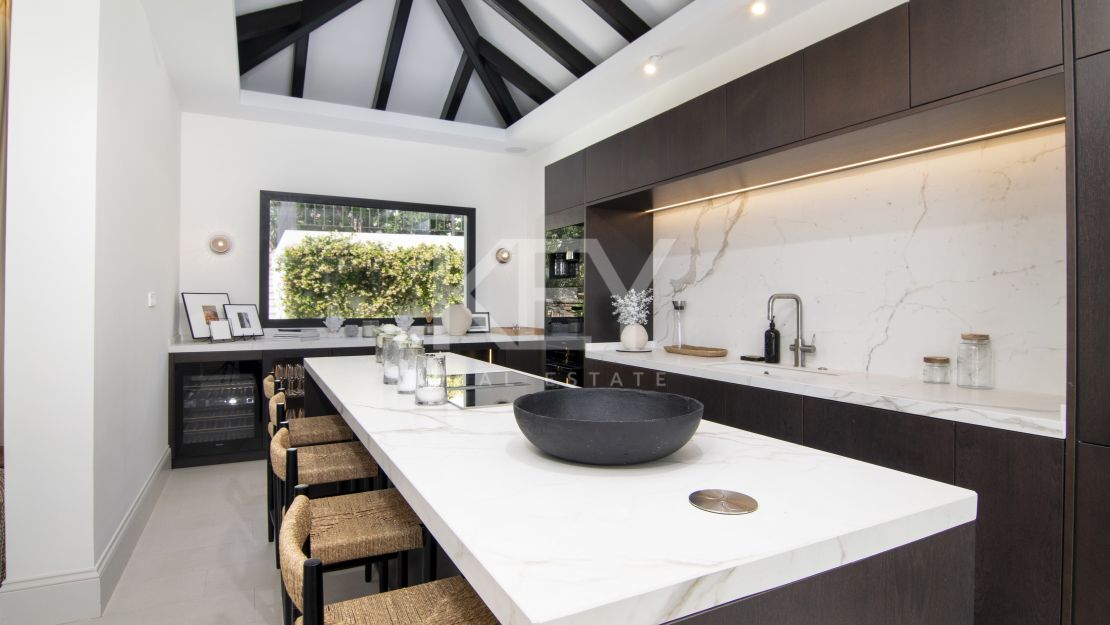 Красивая приватная вилла с 3 спальнями в Новой Андалусии на продажу