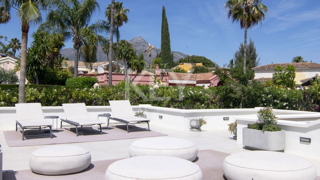 Красивая приватная вилла с 3 спальнями в Новой Андалусии на продажу