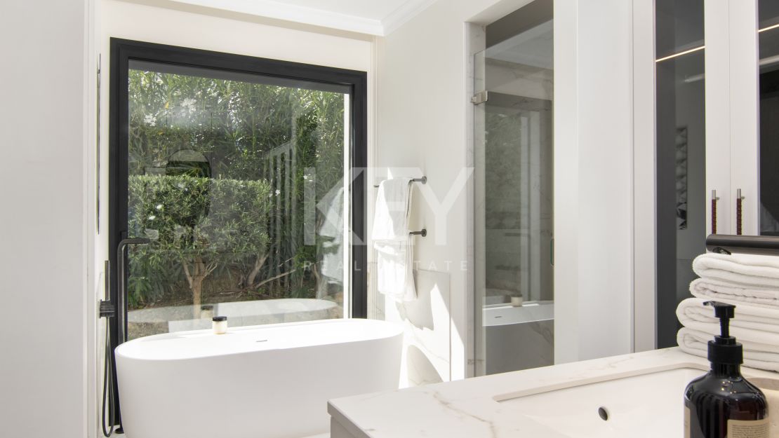 Красивая приватная вилла с 3 спальнями в Новой Андалусии на продажу