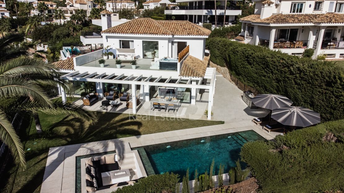 Splendid Villa  for Sale ready to move in the heart of Nueva Andalucia, Marbella