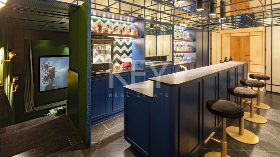 Unique and luxurious villa for sale situated in prime location, Las Lomas de Marbella, Golden Mile