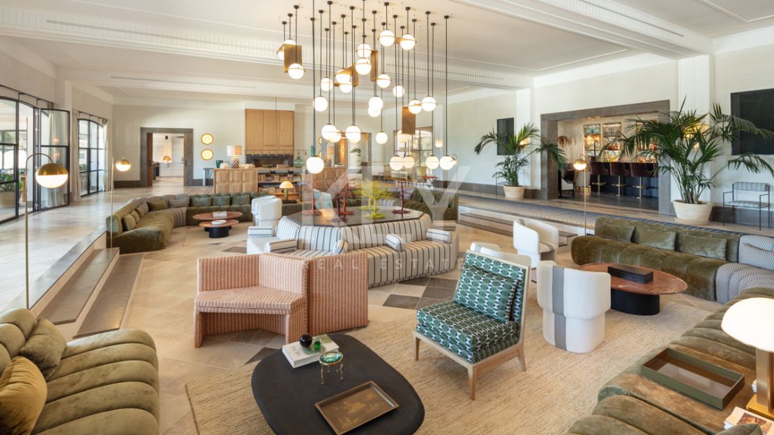 Unique and luxurious villa for sale situated in prime location, Las Lomas de Marbella, Golden Mile